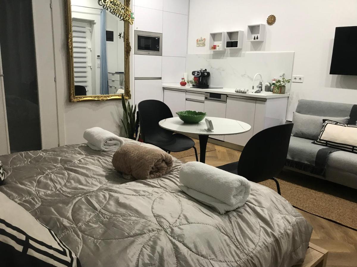Greatforest Rosehill 2 Apartman -Bmw- Debrecen Eksteriør billede
